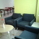 Happy Go Lucky Hotel + Hostel Schoeneberg