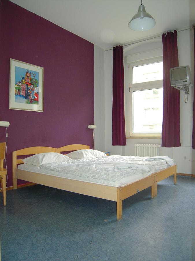 Hotel Happy Go Lucky + Schoneberg Berlino